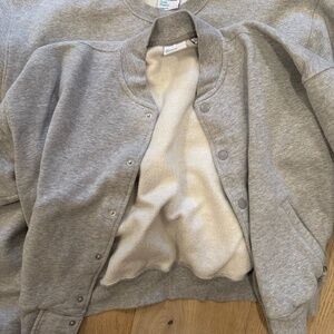 Aritzia TNA Sweatshirt & Sweatshirt Bomber